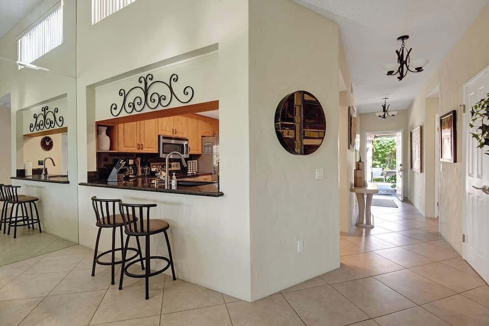KITCHEN BAR TOP