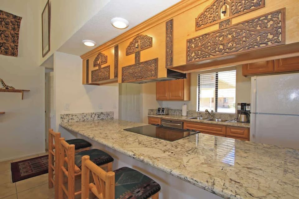 Breakfast Table with high chairs