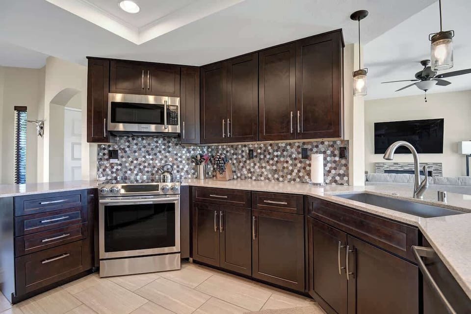KITCHEN.jpg mls
