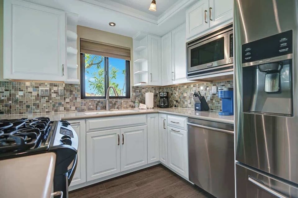 KITCHEN TIGHT.jpg mls