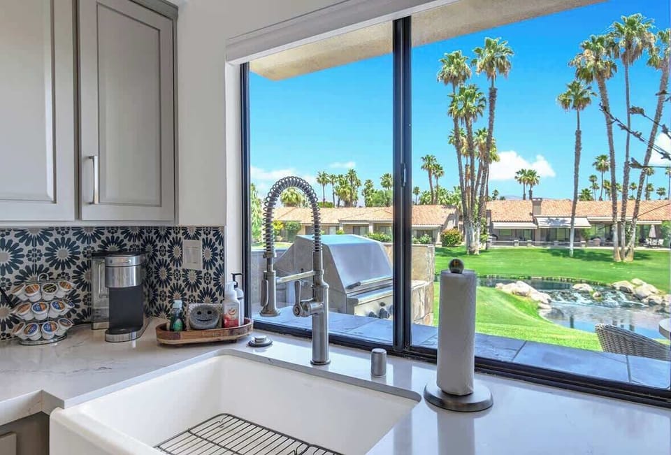 KITCHEN VIEW.jpg mls