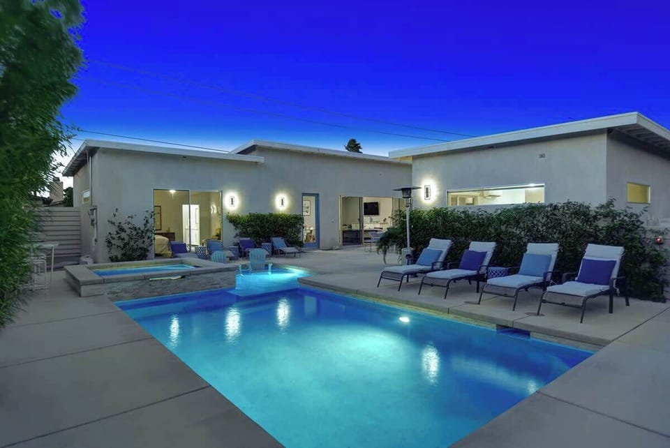 NIGHT POOL REVERSE