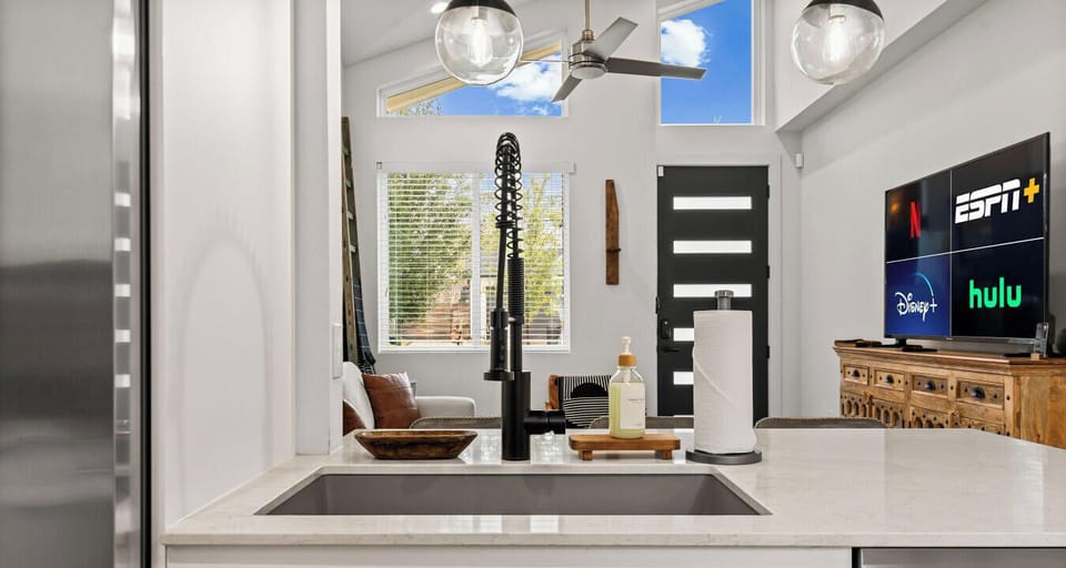 The sink: Deep enough for your dirty dishes.
