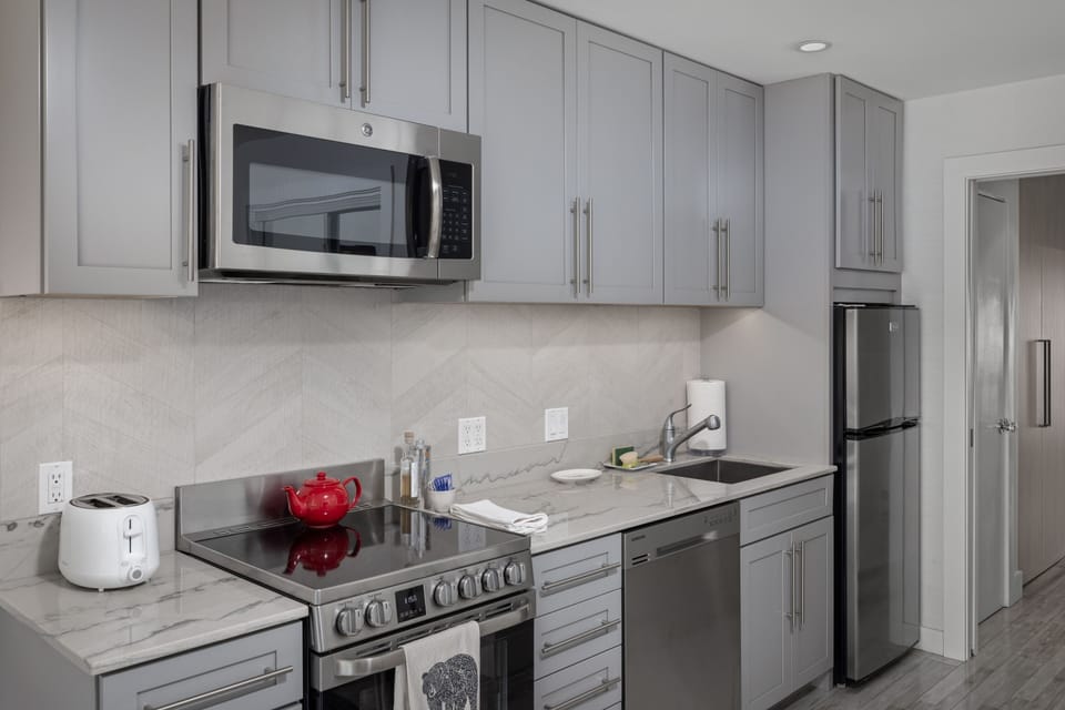 Full Modern Kitchen 