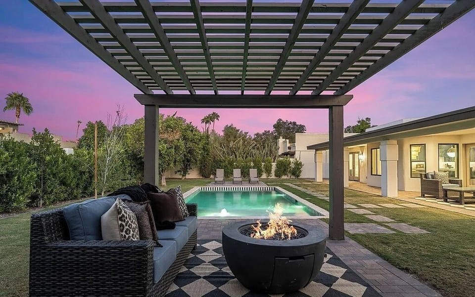Relaxing fire pit