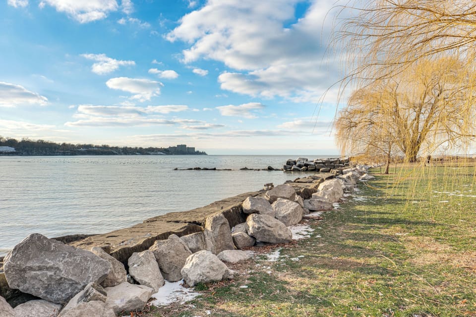 Walk to Lakefront