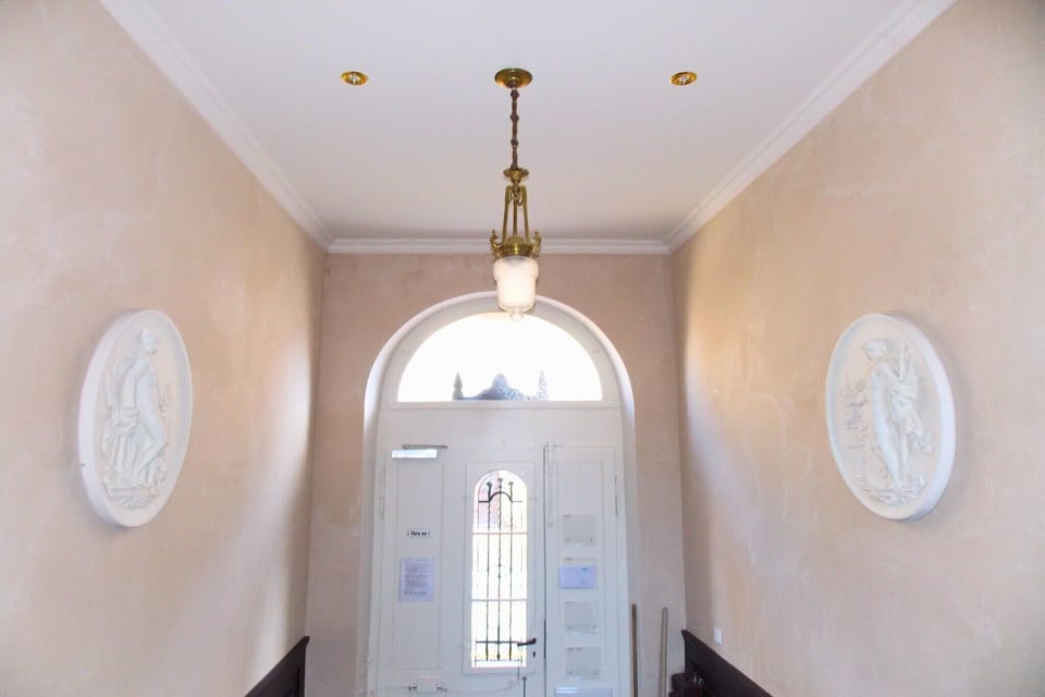 Entrance / Reception