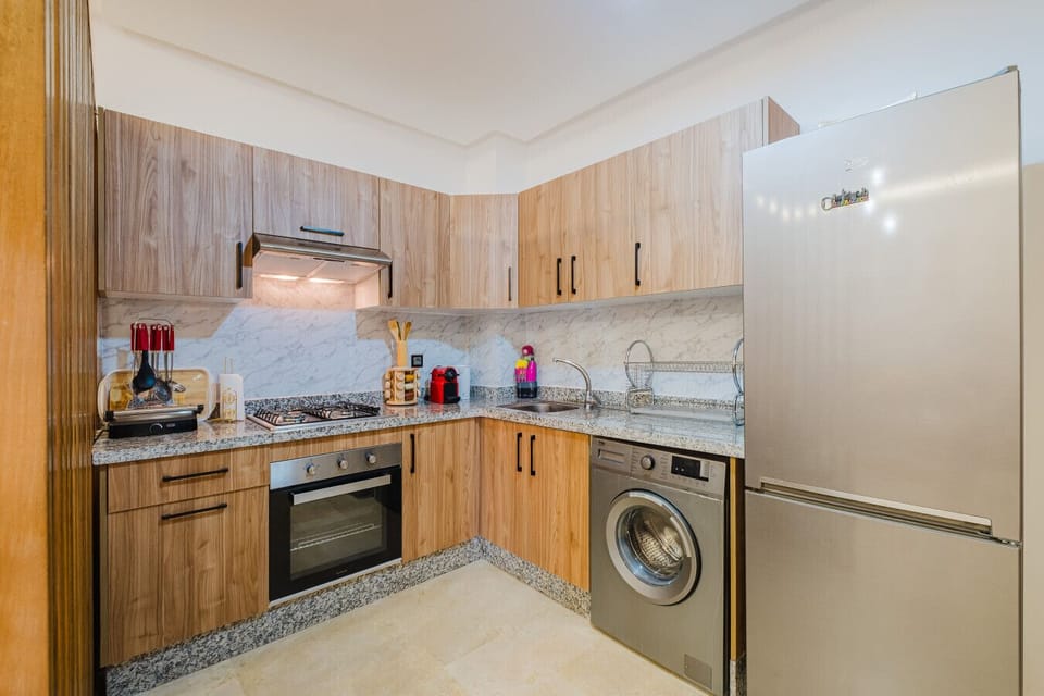 Fully equipped kitchen for short stays