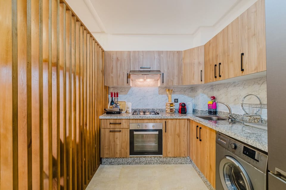 Fully equipped kitchen for short stays