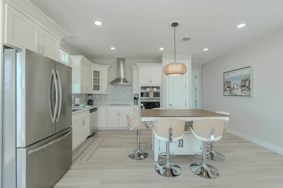 Fully equipped kitchen with spacious counters