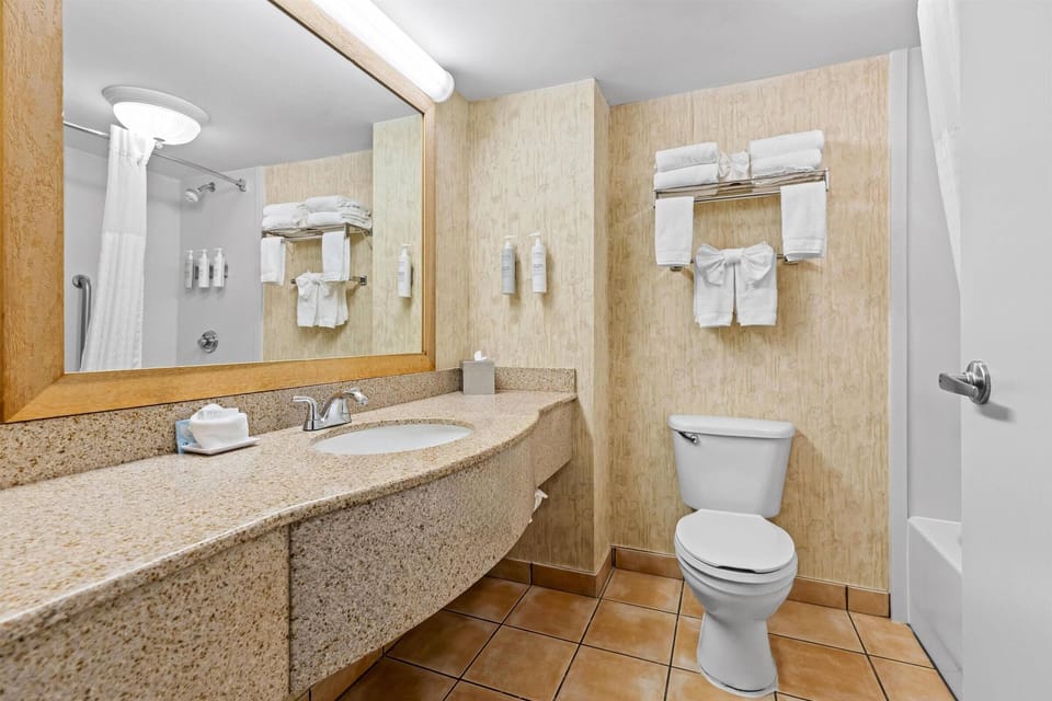Refresh easily with bright vanity space and clean essentials.