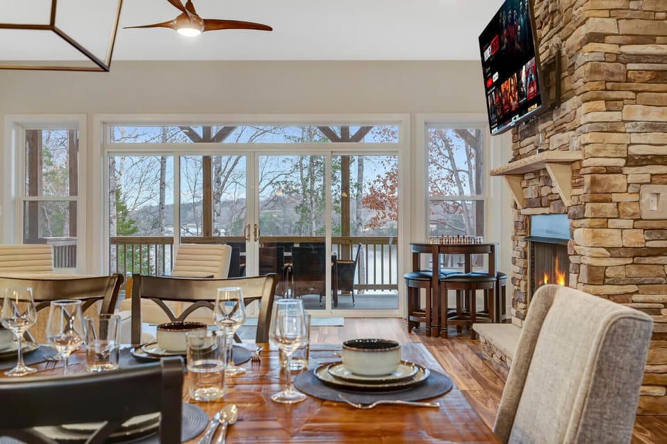 Contemporary dining area with plenty of room for family and friends. 