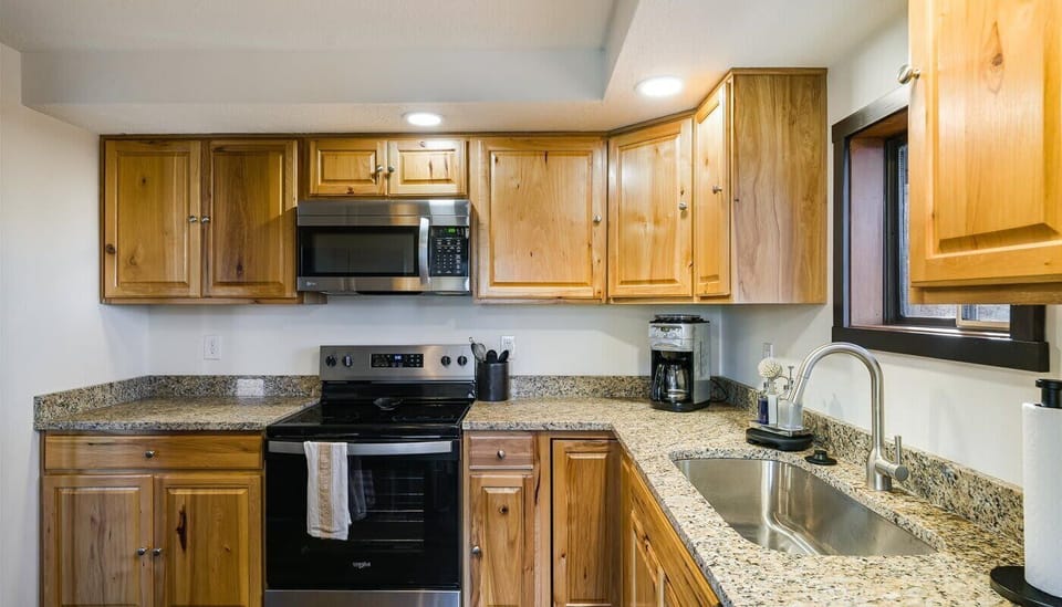Because vacations taste better when the kitchen’s this good. Whip up your favorite meals, gather around the table, and let the laughter spill over like the wine.