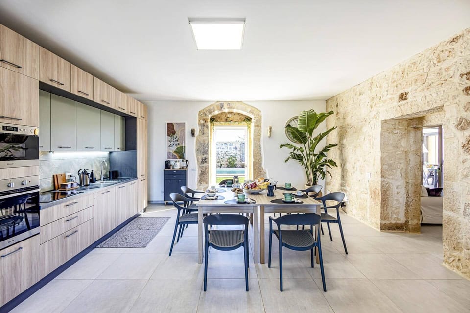 Villa Amira image