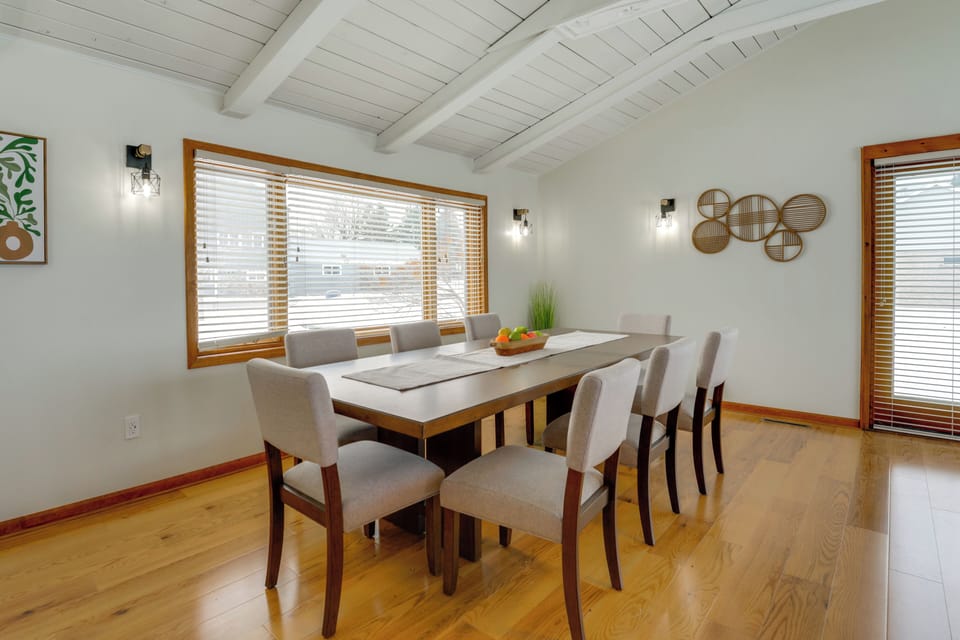 Dining Area | Dining Table | Dishware/Flatware