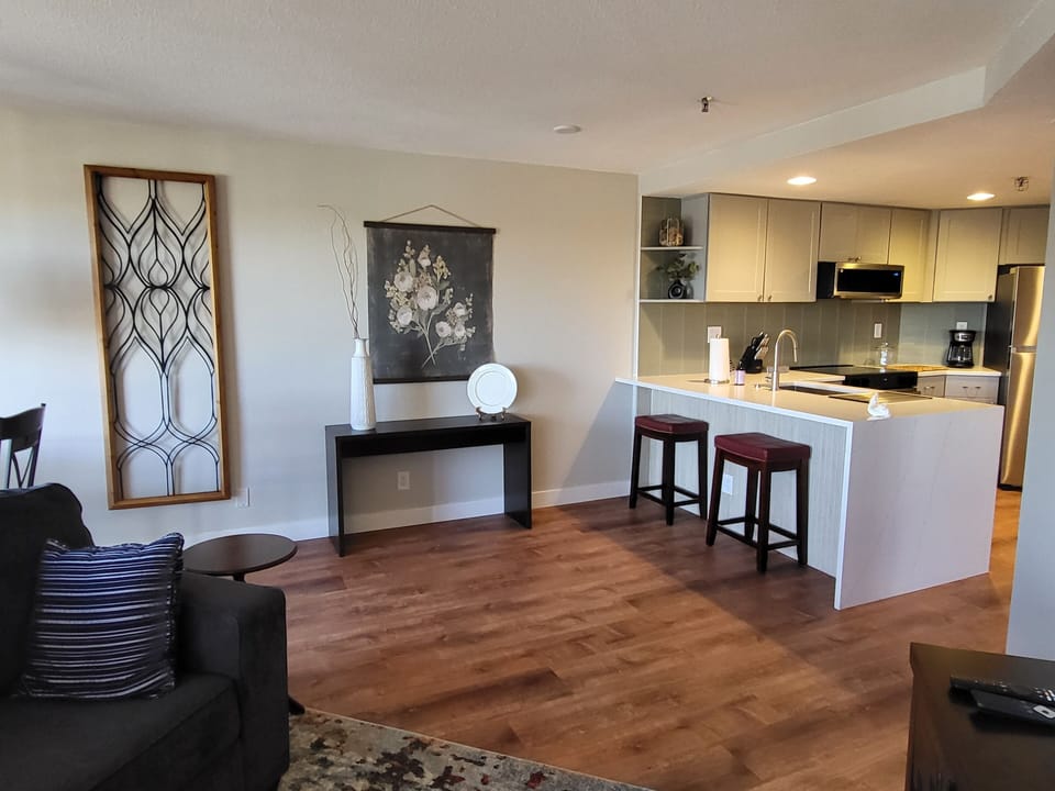 Countertop dining with stools