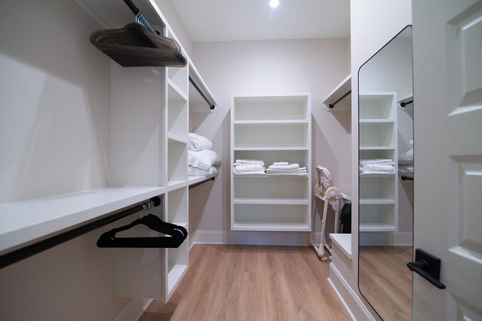 King Bedroom walk in closet