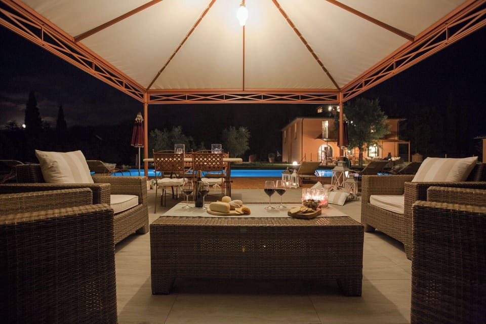 Building Exterior, Pool