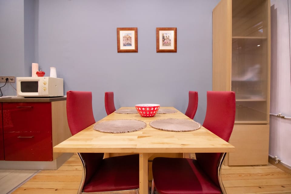 Dining table perfect for meals at home – book now