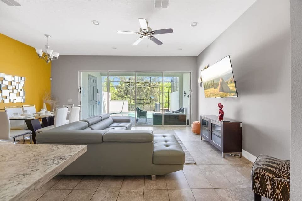 Communal lounge / TV room,Living Room