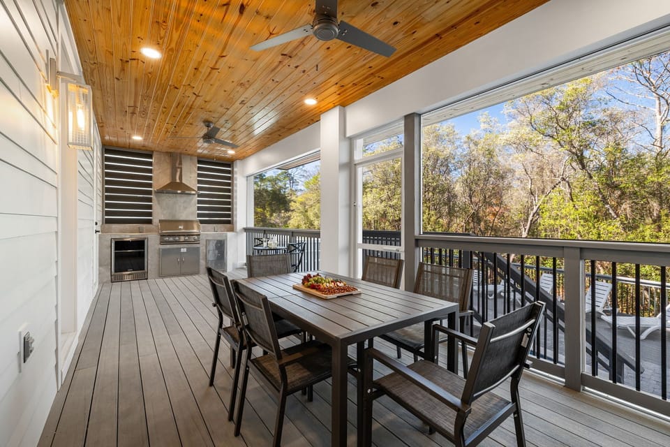 Grayton Beach "Grayt Dreams" 158 Grayton Village Road Outdoor Dining