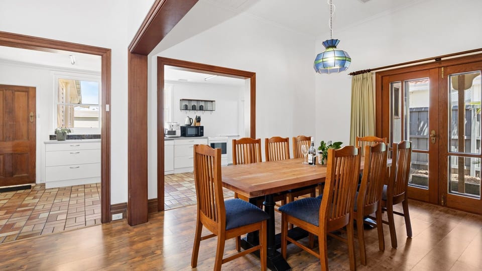Main House - Dining