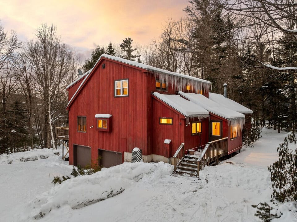Your cozy woodland retreat, where the quiet starts as soon as you arrive