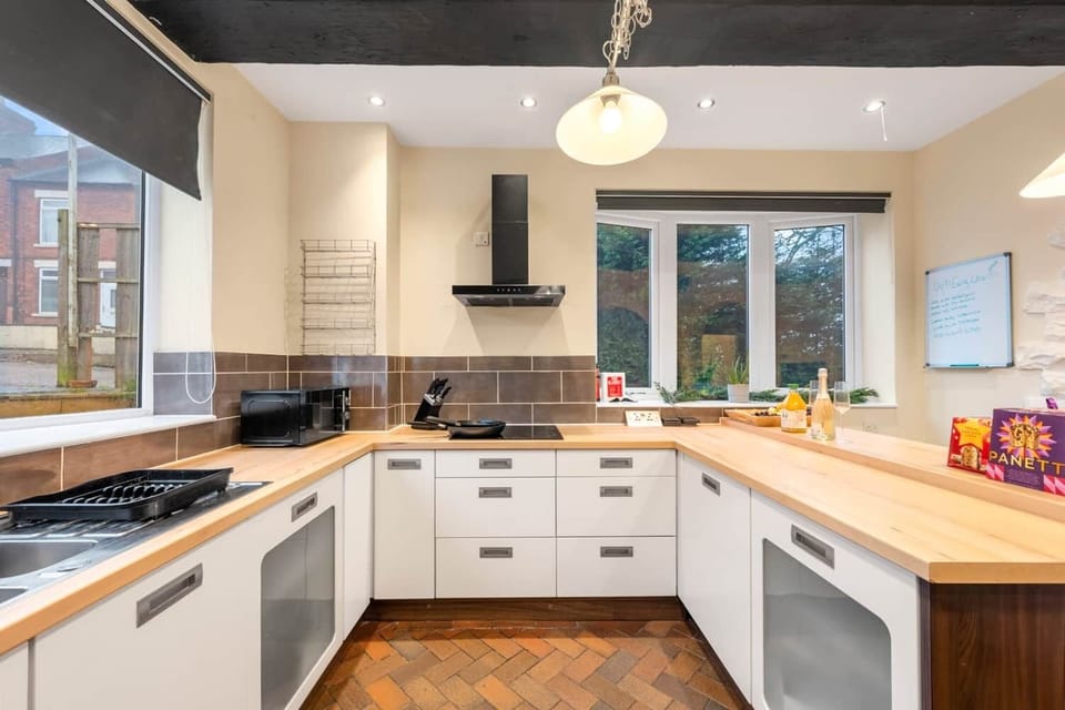 Kitchen area