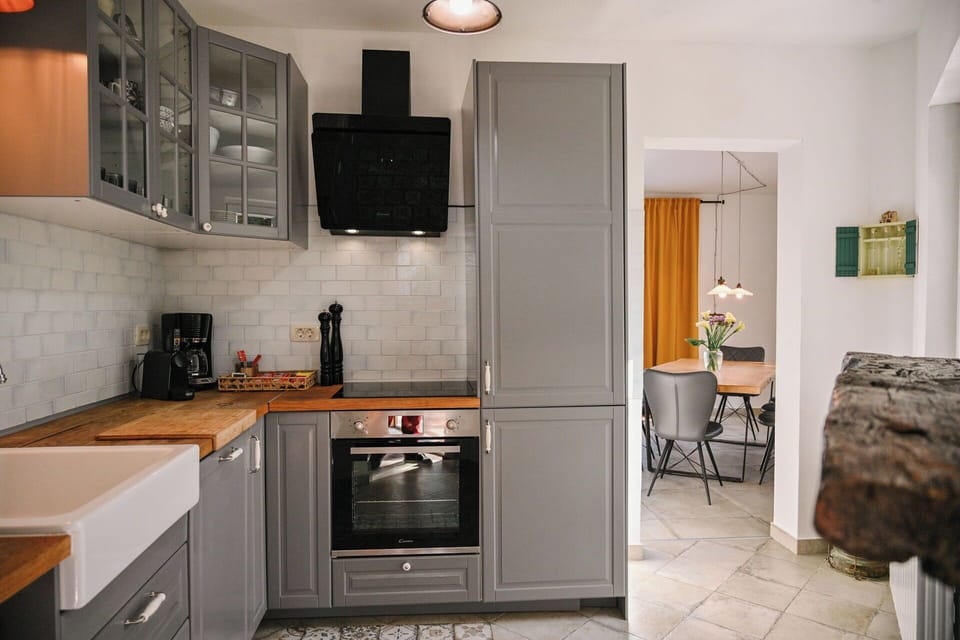 Autumn, Kitchen, Spring, Summer