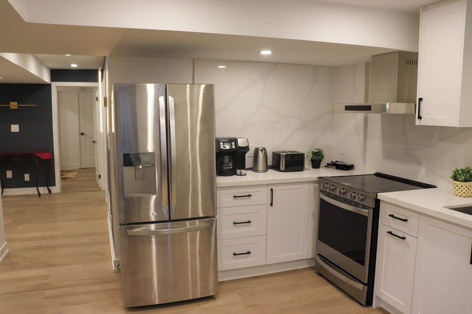 Kitchen (Fridge - Stove)