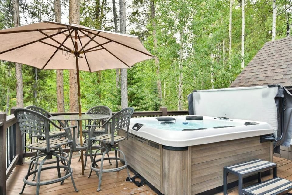 Retreat at Shock Hill Private Hot Tub