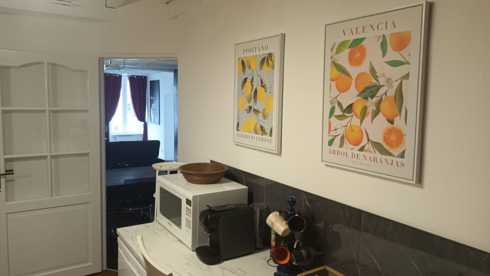 Breakfast bar