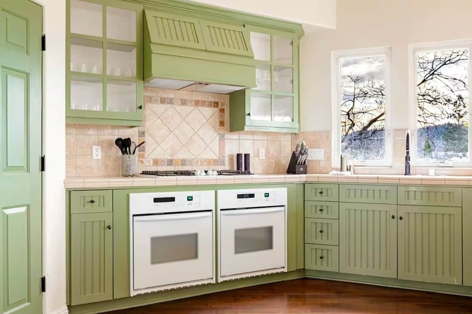 Kitchen aid double ovens and gas stove top