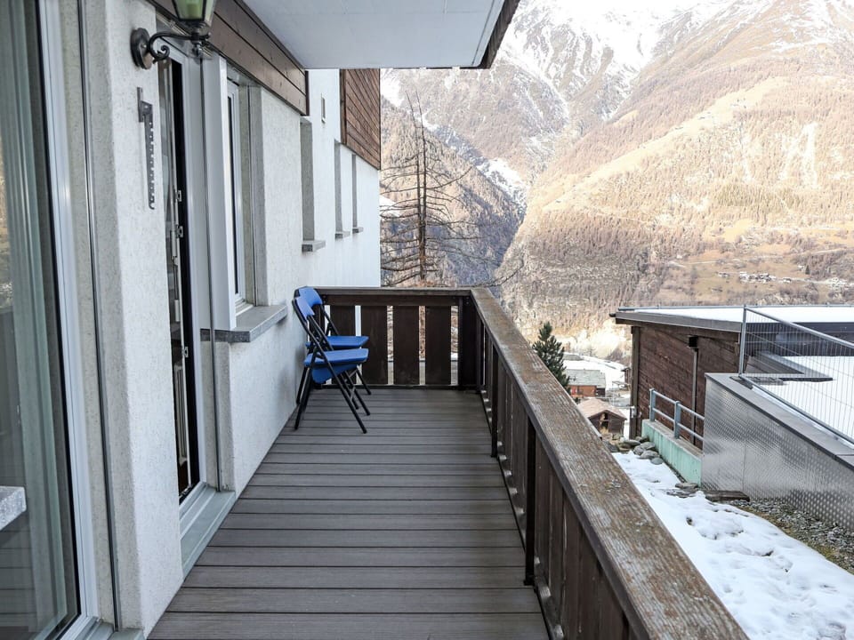 Mountain Range, Porch, Deck, Balcony, Hardwood, Glacial Landform, Winter, Snow, Plank, Alps