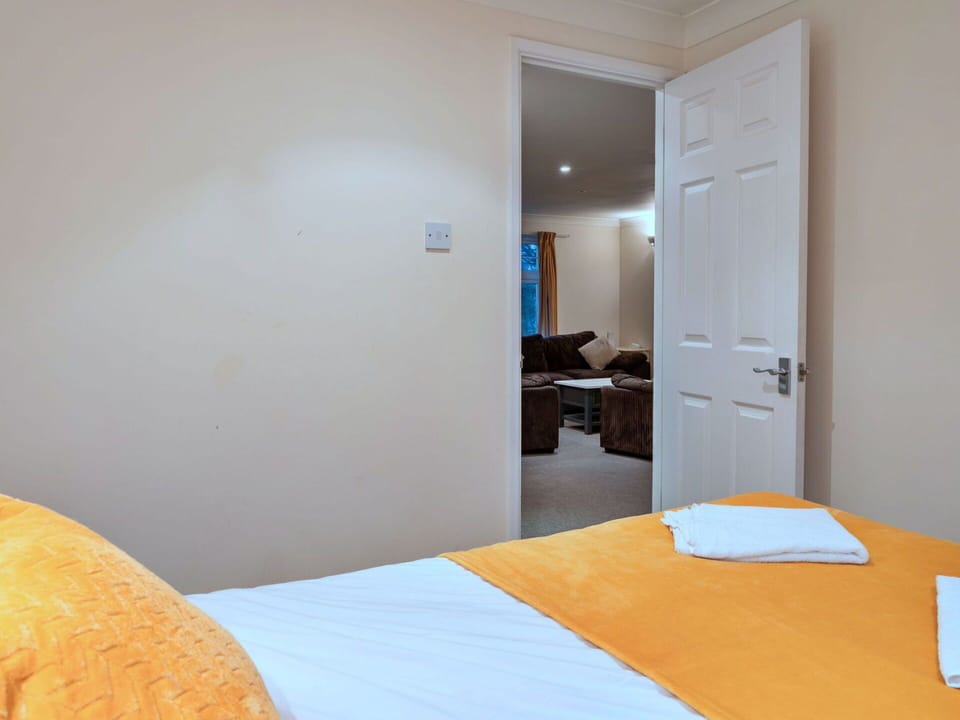 Wall, Interior Design, Floor, Wood, Flooring, Ceiling, Room, Home, Lighting, Furniture