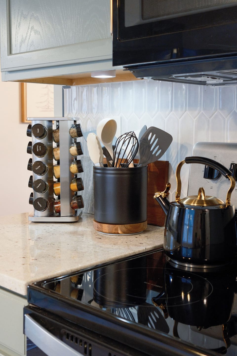 Complimentary spices, cooking utensils, and kettle