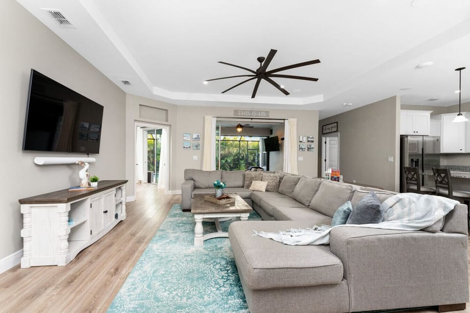 Comforts meets Charm