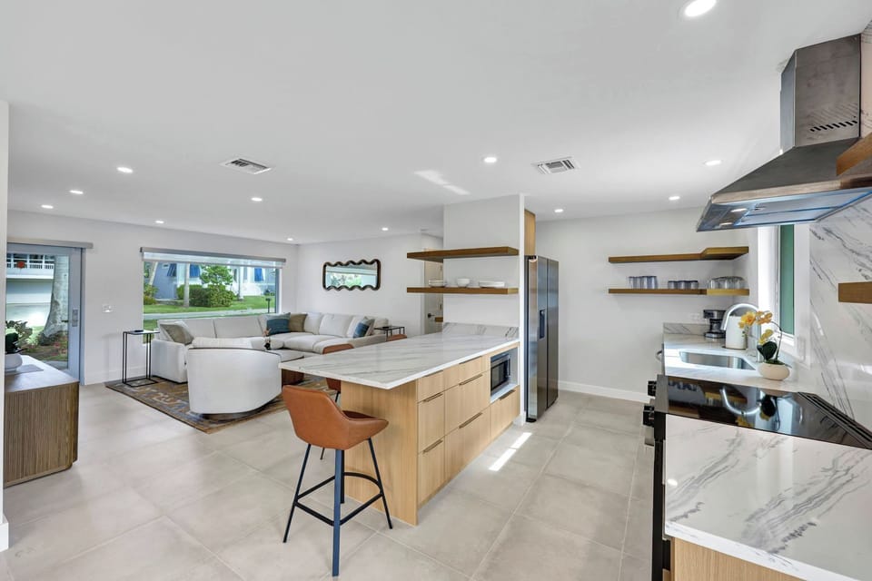 Easy flow for relaxed coastal living