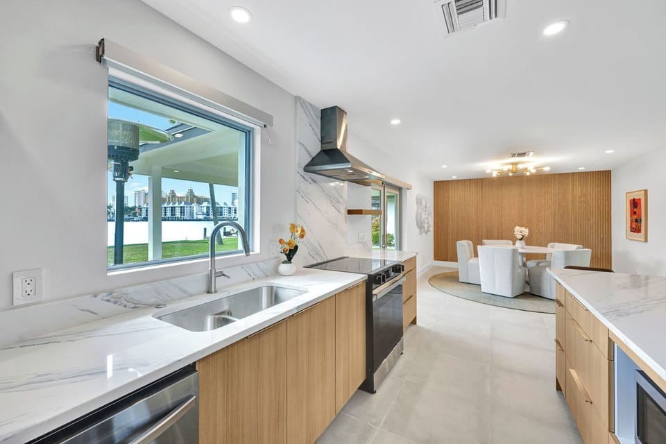 Bright kitchen for slow mornings