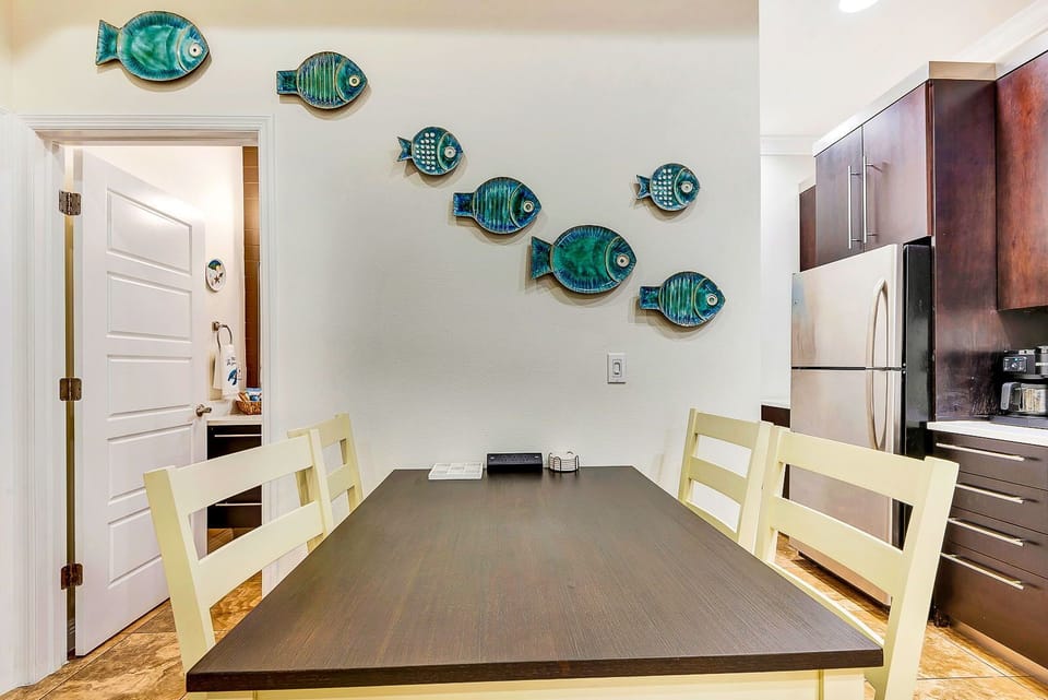 2BR Beach Club – Heated Pool, Hot Tub & Beach (6274)
