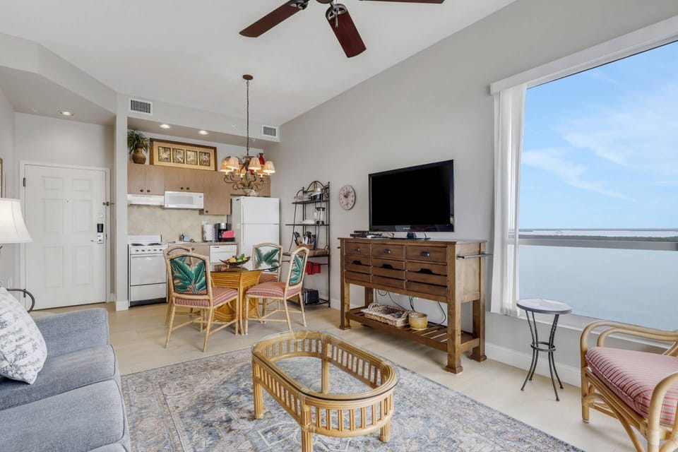 The living area easily transitions to the dining/kitchen area.