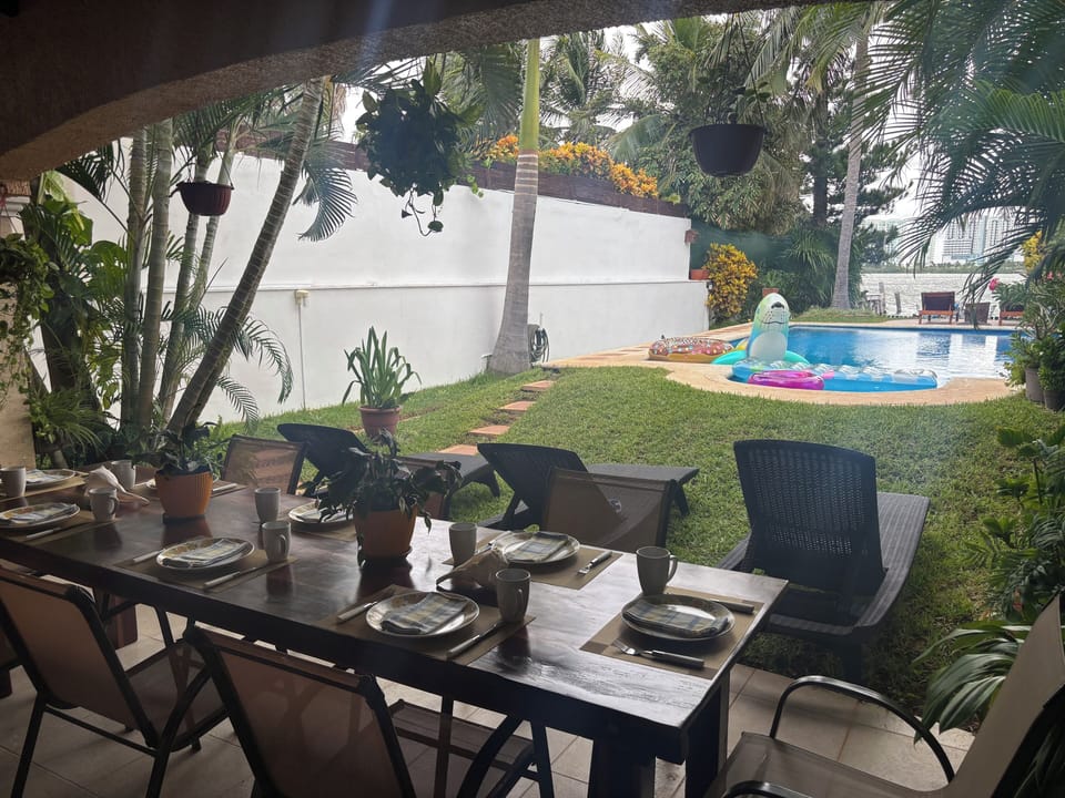 Outdoor dining
