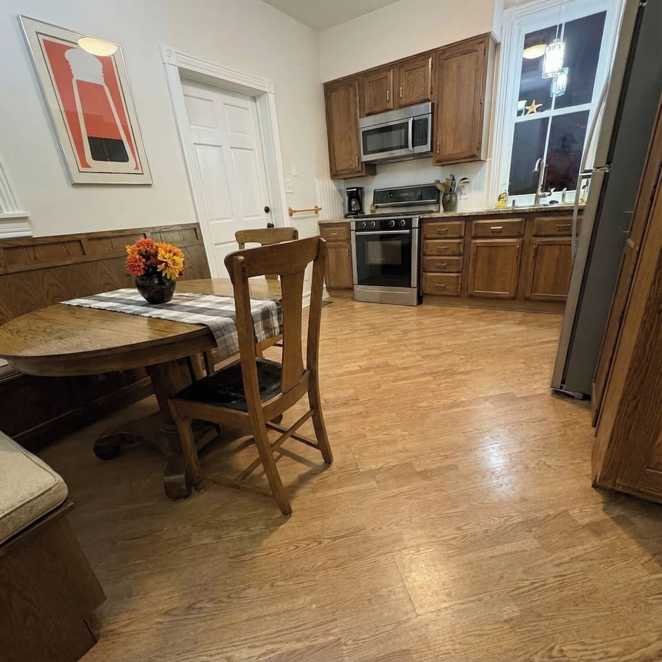 Large fully equipted kitchen with dishwasher & everything you need