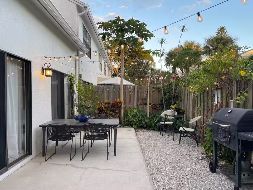 Outdoor dining