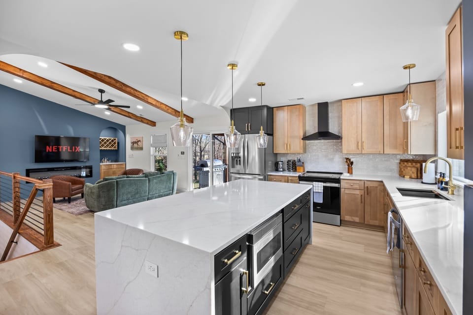 Prepare delicious meals in this luxurious chef's kitchen.