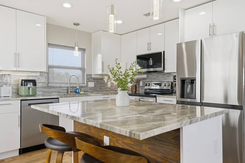 Fully stocked kitchen—cook with ease