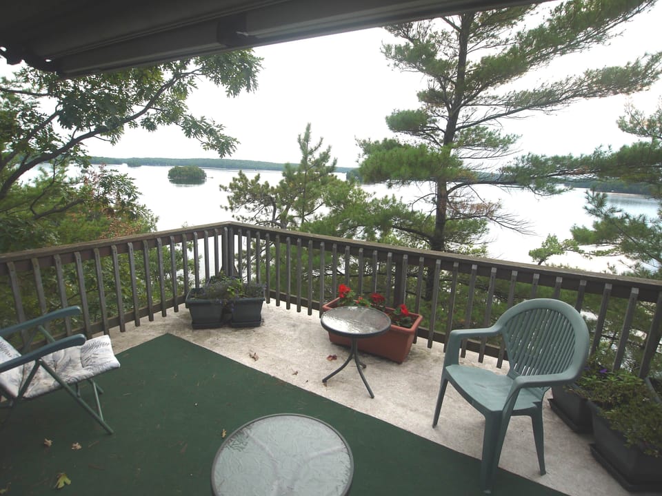 Devil Lake Beach Retreat!