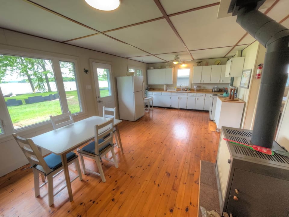 Dining Cottage #2