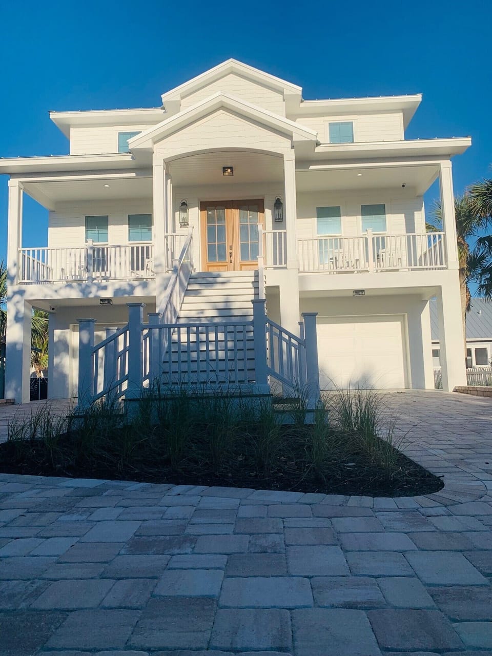 The Main House - 6 Bed/6.5 Bath