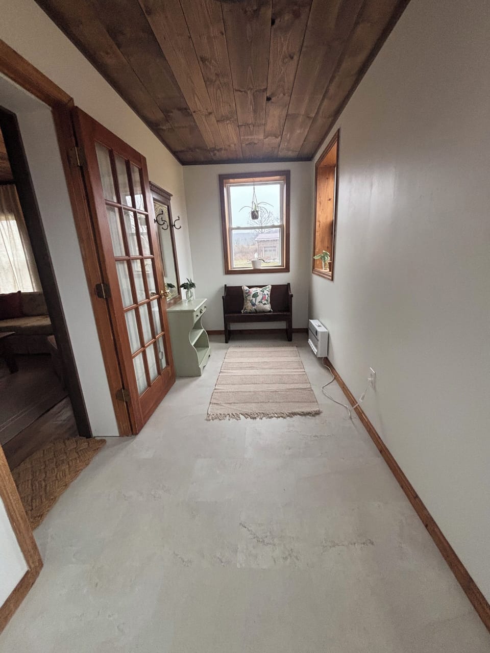 Entrence area / Mudroom 